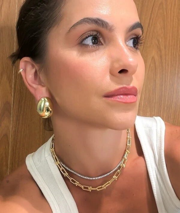 Brinco botão basic oval minimalista ouro18k