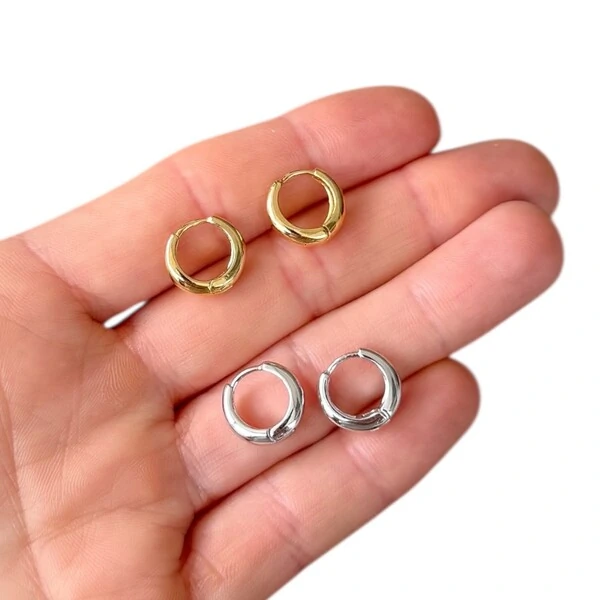 Brinco argola click basic minimalista