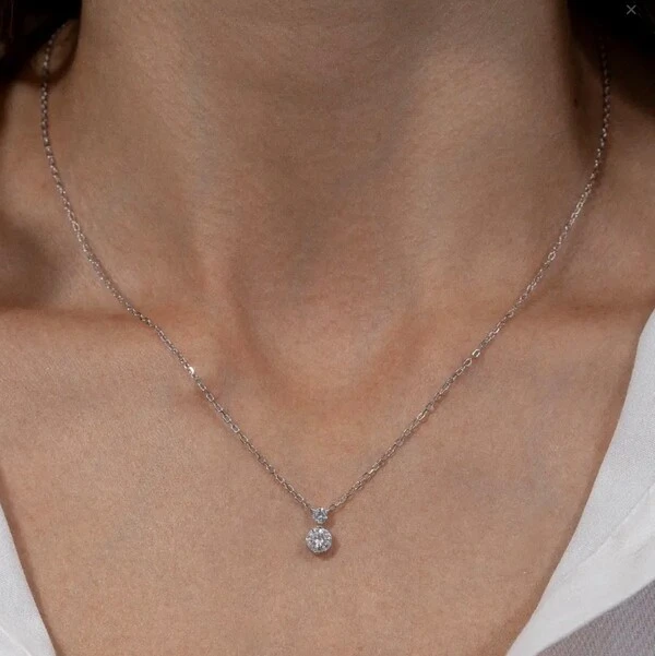 Colar dois solitários ponto de luz moissanite 0.6ct 5mm e 3mm prata925