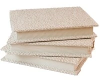 Caixa Livro em Madeira com Acabamento em Linho