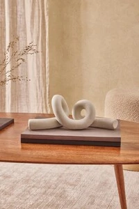 Escultura Decorativa Torcida em Cerâmica