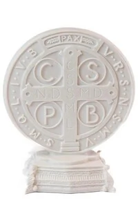 Medalha São Bento com Pedestal 18 cm