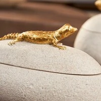 Pote Decorativo com Tampa e Lagarto Dourado
