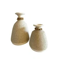 Vaso Decorativo Off-White com Colar de Madeira