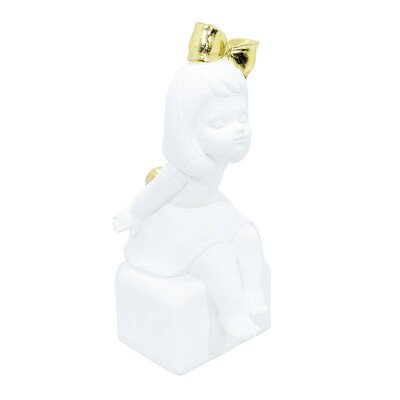 Foto Escultura Decorativa Menina com Laços Dourados