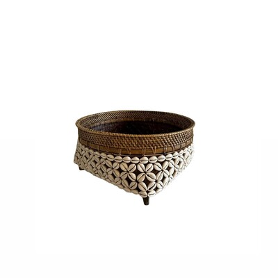 FotoCesto Redondo em Rattan com Conchas