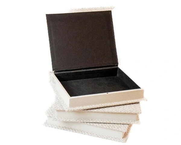 Caixa Livro em Madeira com Acabamento em Linho