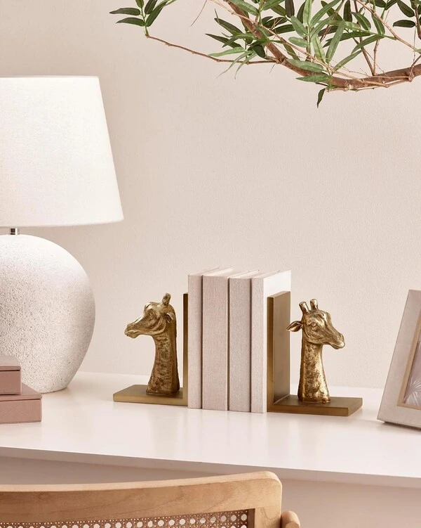 Aparador de Livros Girafinhas Dourado