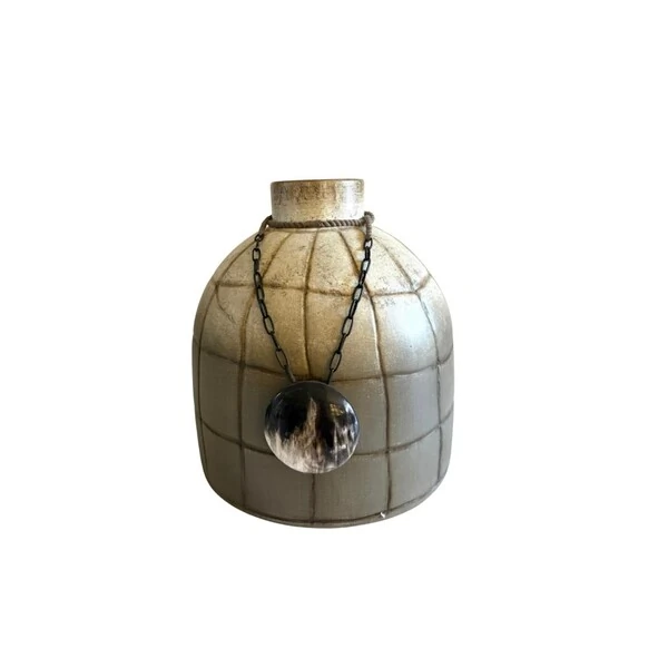 Vaso Decorativo em Cerâmica com Colar Artesanal