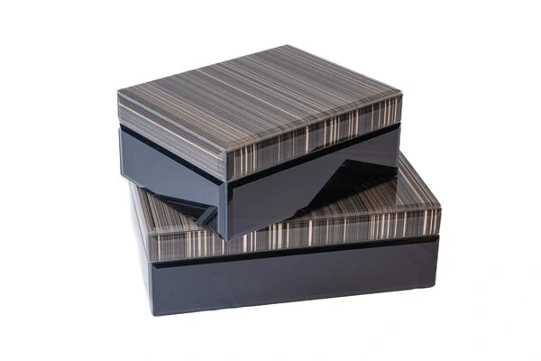 Caixa Decorativa em Vidro Preto, Bege e Dourado