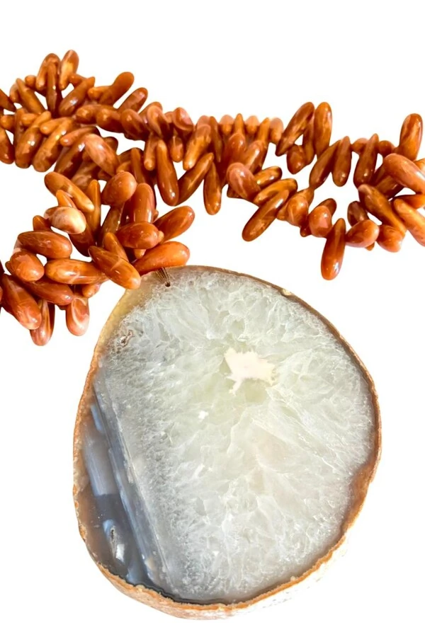 Colar Decorativo em Resina Terracota e Chapa de Ágata