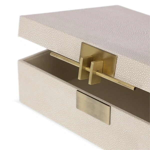Caixa Decorativa em MDF com Revestimento em PU e Metais Dourados