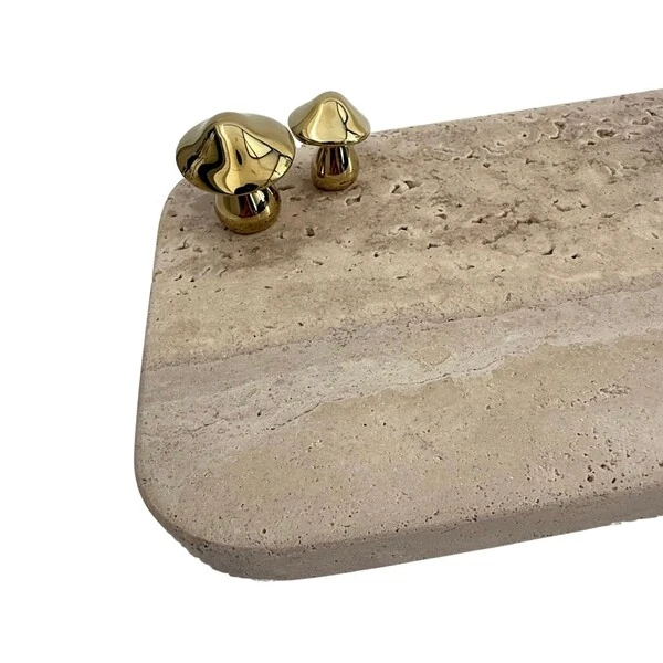 Bandeja em Mármore Travertino com Cogumelos Dourados