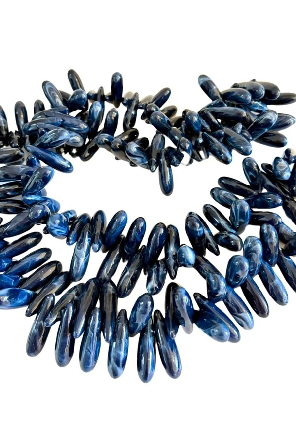 Colar Decorativo Azul em Resina e Chapa de Ágata