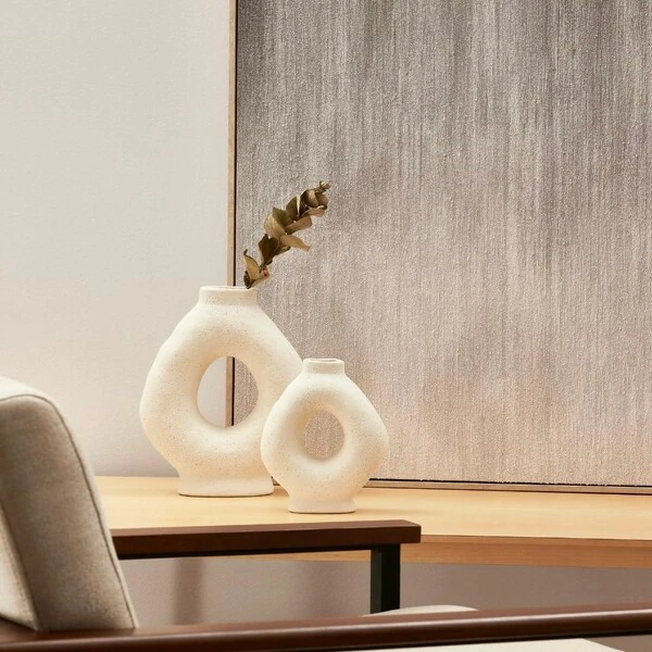 Vaso Decorativo em Cerâmica Off-White Vazado