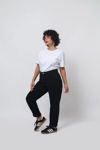 Calça Mom Jeans Fit