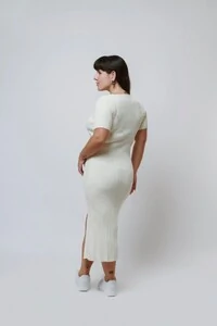 Vestido Botões Midi Tricot Premium Manga Curta