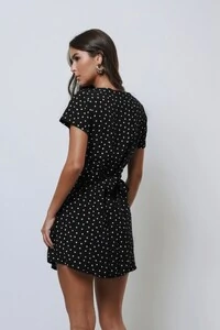 Vestido Curto Envelope Poá Viscose