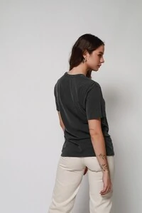 Camiseta Lisa Básica Essencial