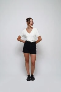 Short Mom Jeans Over Marmorizado