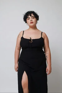 Vestido Vênus Midi Fenda