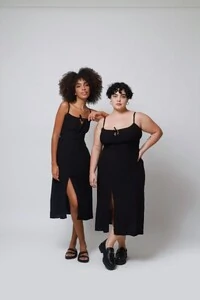 Vestido Vênus Midi Fenda