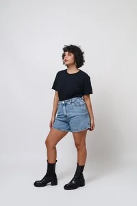 Camiseta Lisa Básica Essencial