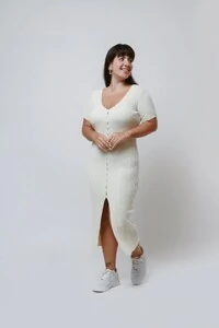 Vestido Botões Midi Tricot Premium Manga Curta