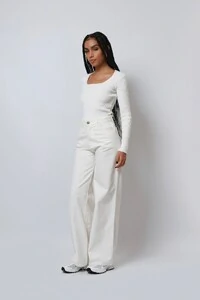 Blusa Cropped Decote Redondo Tricot