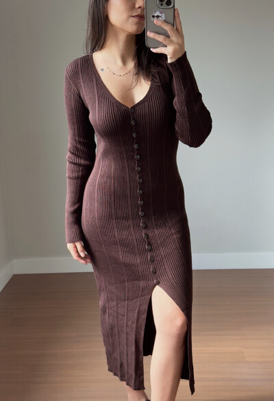 Foto Vestido Manga Longa Botões Midi Tricot