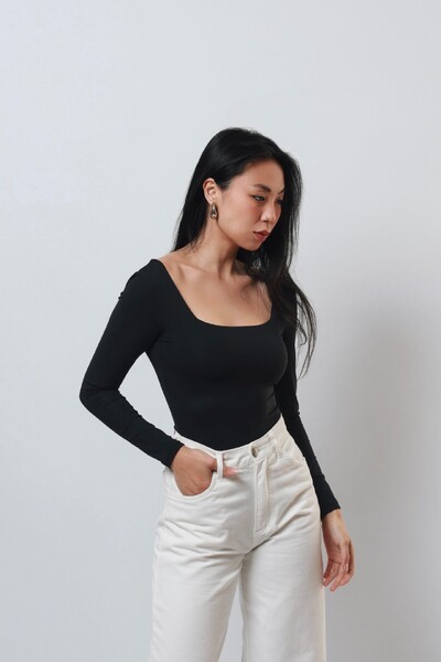 Foto Blusa Poliamida Decote Quadrado Manga Longa