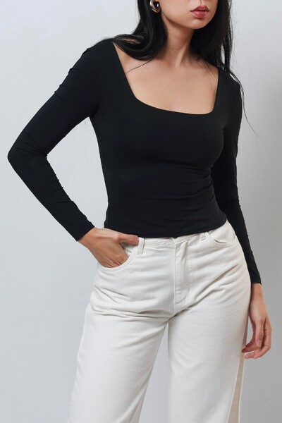 FotoBlusa Poliamida Decote Quadrado Manga Longa