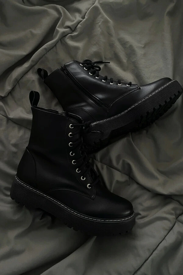 Coturno Plataforma Preto Hayley