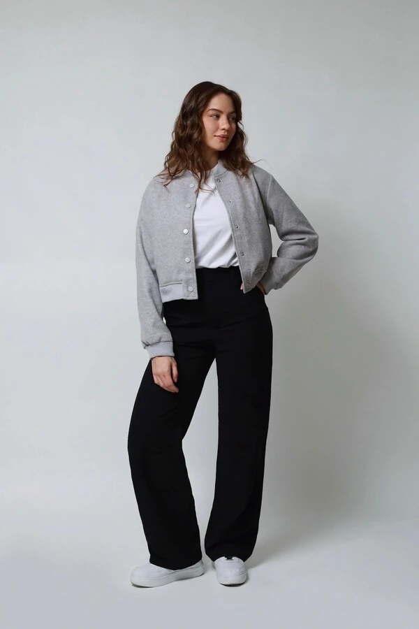 Jaqueta Bomber Cropped Lã batida Cinza