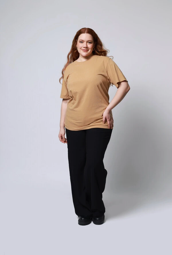 Camiseta Lisa Básica Essencial