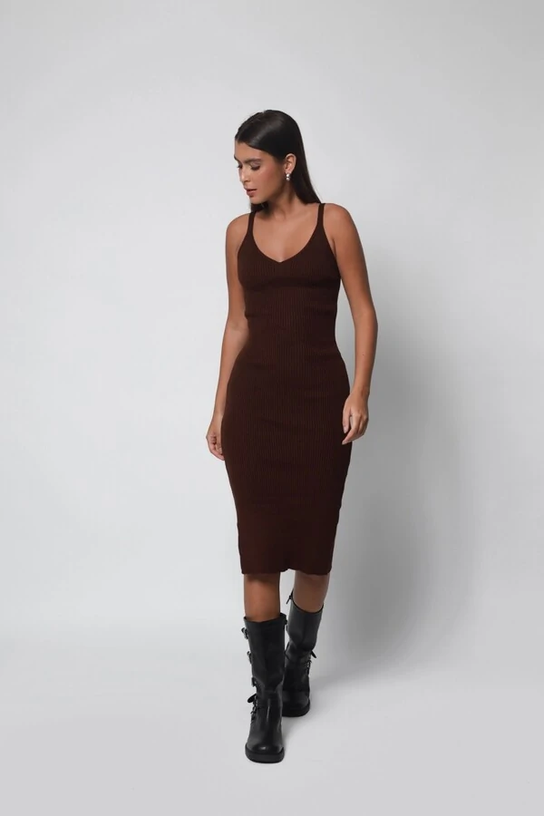 Vestido Alcinha Midi Tricot