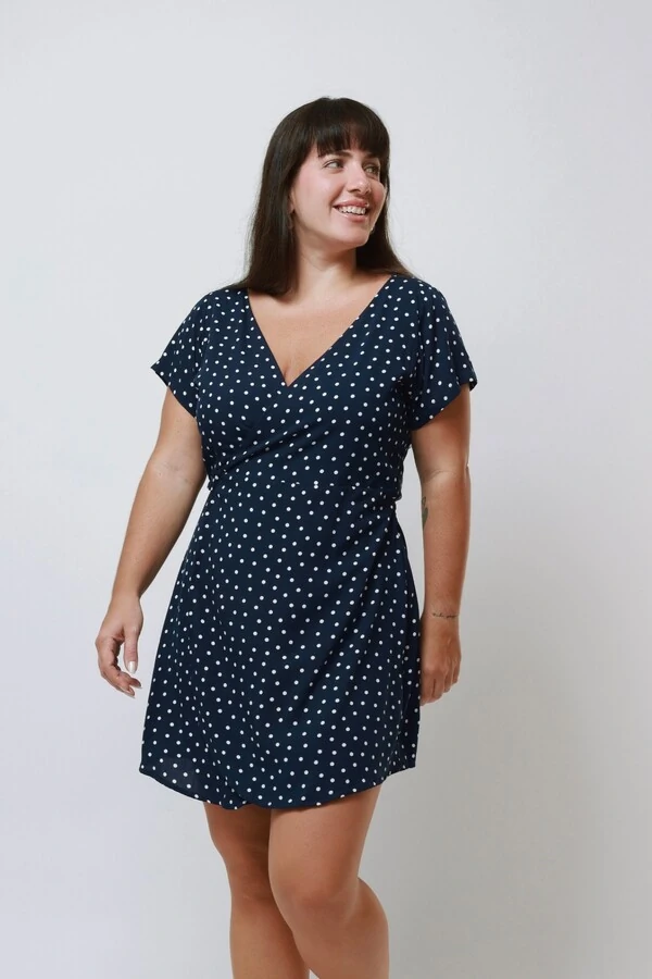 Vestido Curto Envelope Poá Viscose