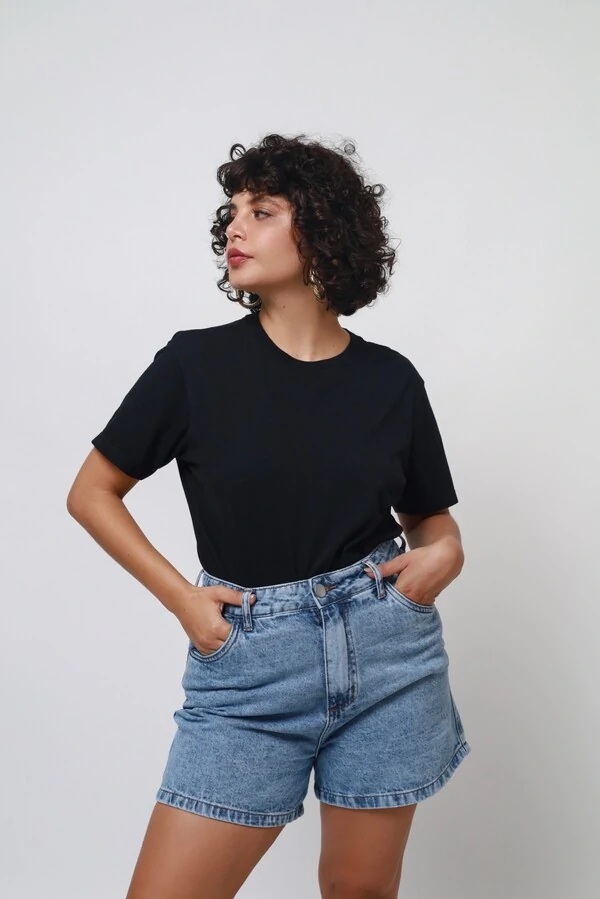 Camiseta Lisa Básica Essencial