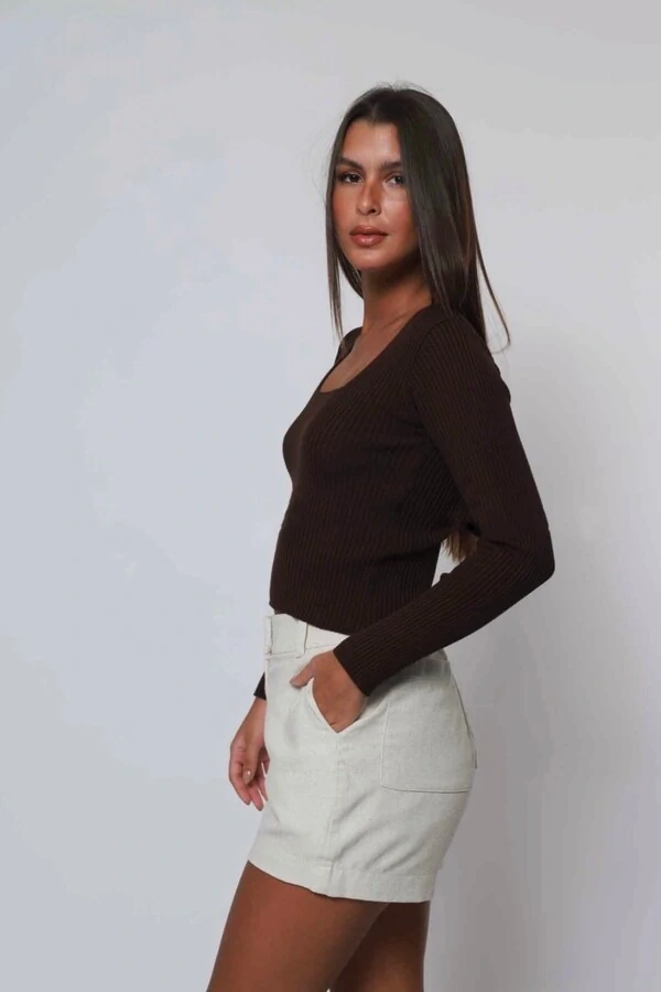 Blusa Cropped Decote Redondo Tricot