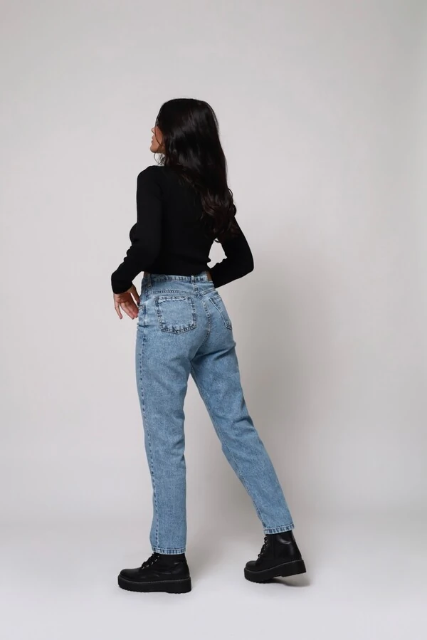 Calça Mom Jeans Fit