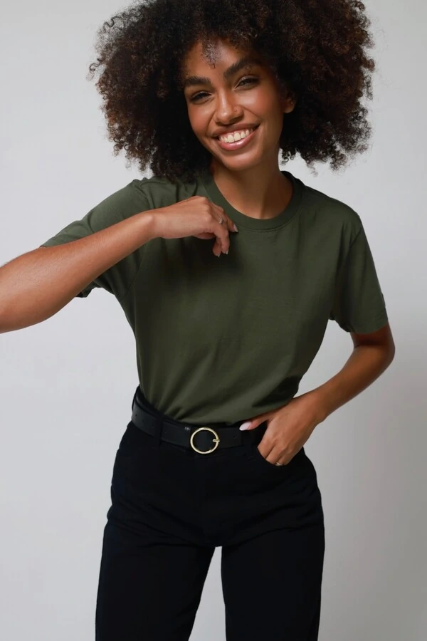Camiseta Lisa Básica Essencial