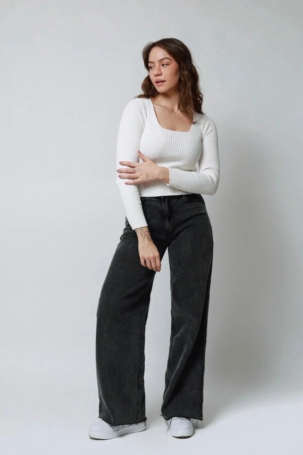 Blusa Cropped Decote Redondo Tricot