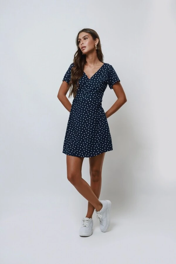 Vestido Curto Envelope Poá Viscose