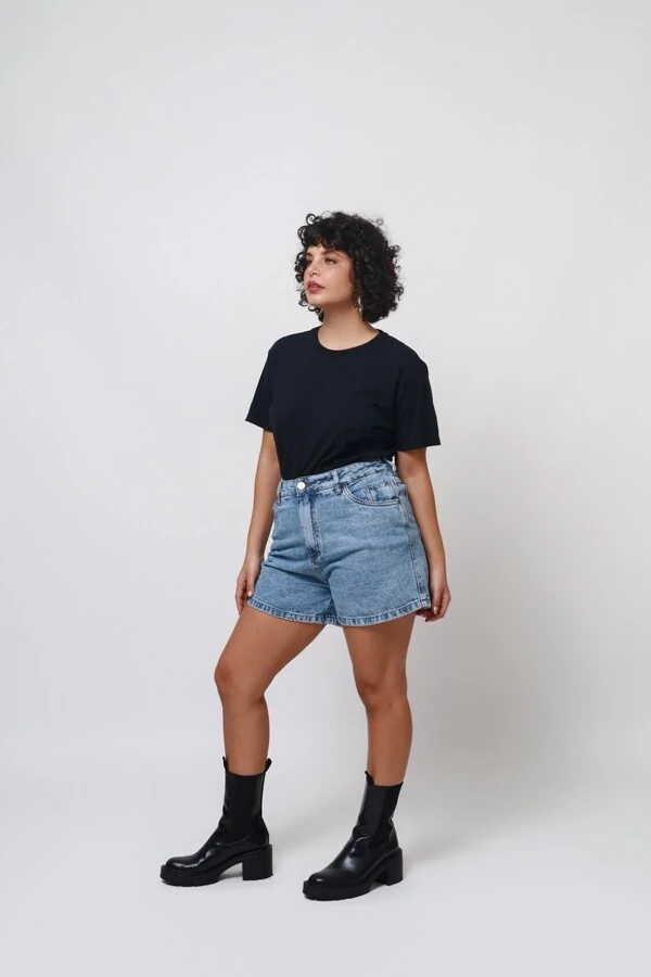 Camiseta Lisa Básica Essencial