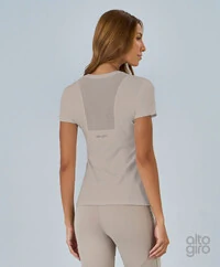 T-shirt com Tule e Refletivos Alto Giro