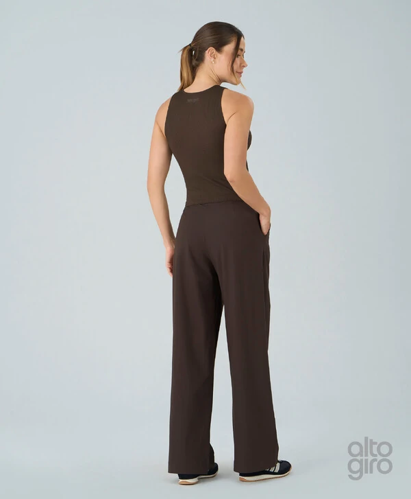 Calça Alto Giro com bolsos