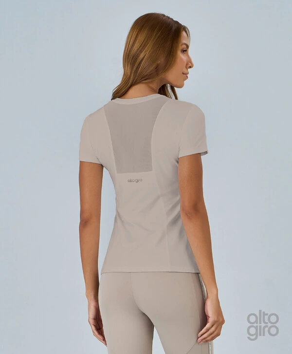 T-shirt com Tule e Refletivos Alto Giro