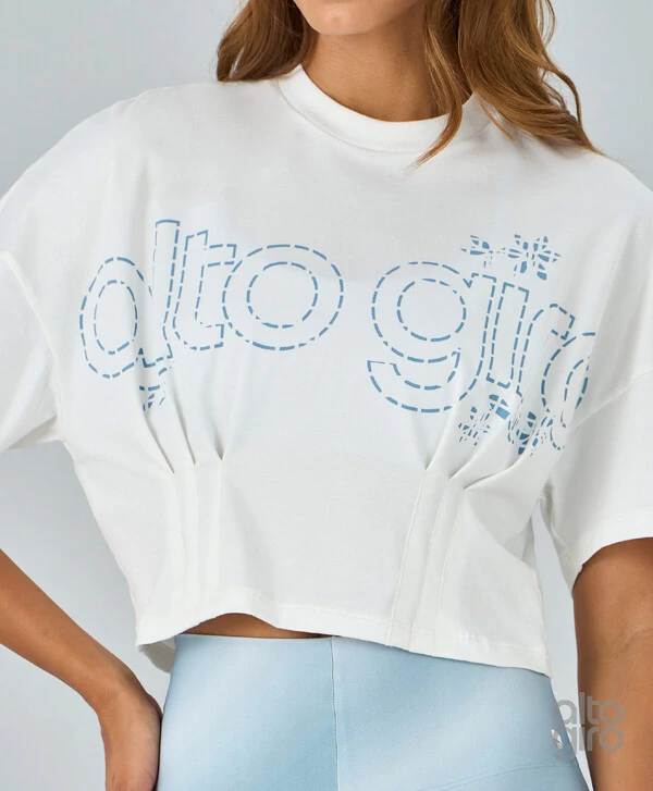 T-shirt Alto Giro Com Pregas