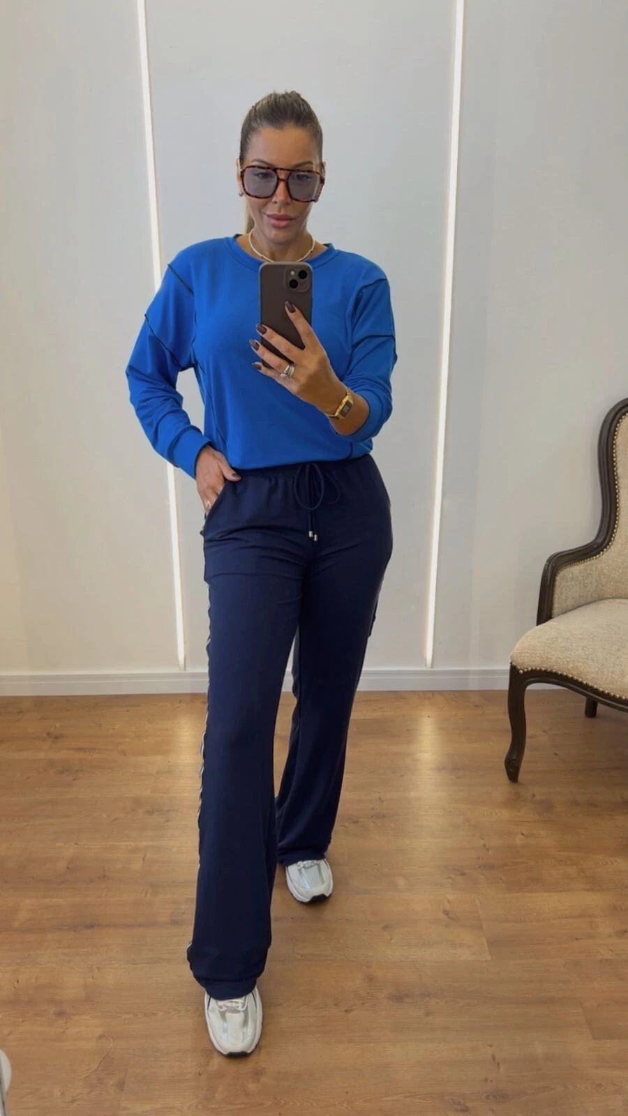 FotoConjunto Moletinho Mariza Feminino com Calça Pantalona e Faixa Sport | Conforto e Estilo