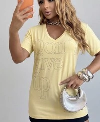 T-Shirt Feminina Don Give Up em Viscolycra | Moderna e Confortável